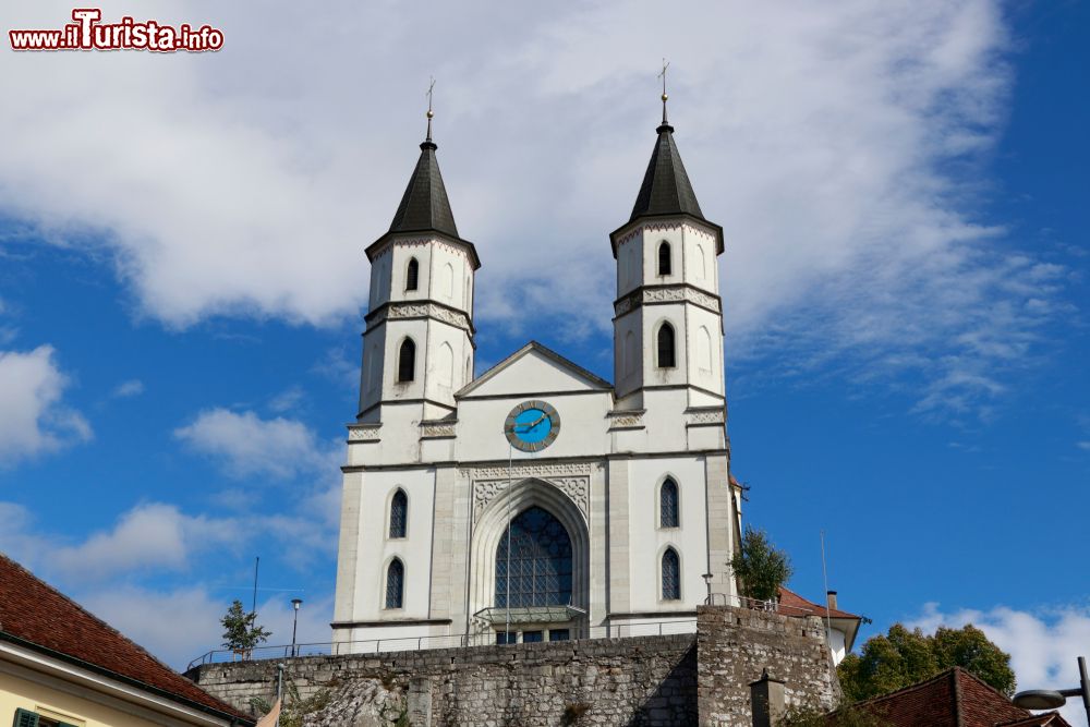 Immagine La facciata della chiesa storica di Aarburg in Svizzera