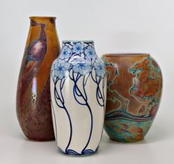 Vasi in ceramica esposti al MIC, il Museo internazionale delle Ceramiche a Faenza