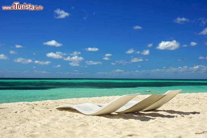 Immagine Spiaggia sull'isola di Cozumel in Messico, nello stato di Quintana Roo, al largo della Riviera Maya - © aquatic creature / Shutterstock.com