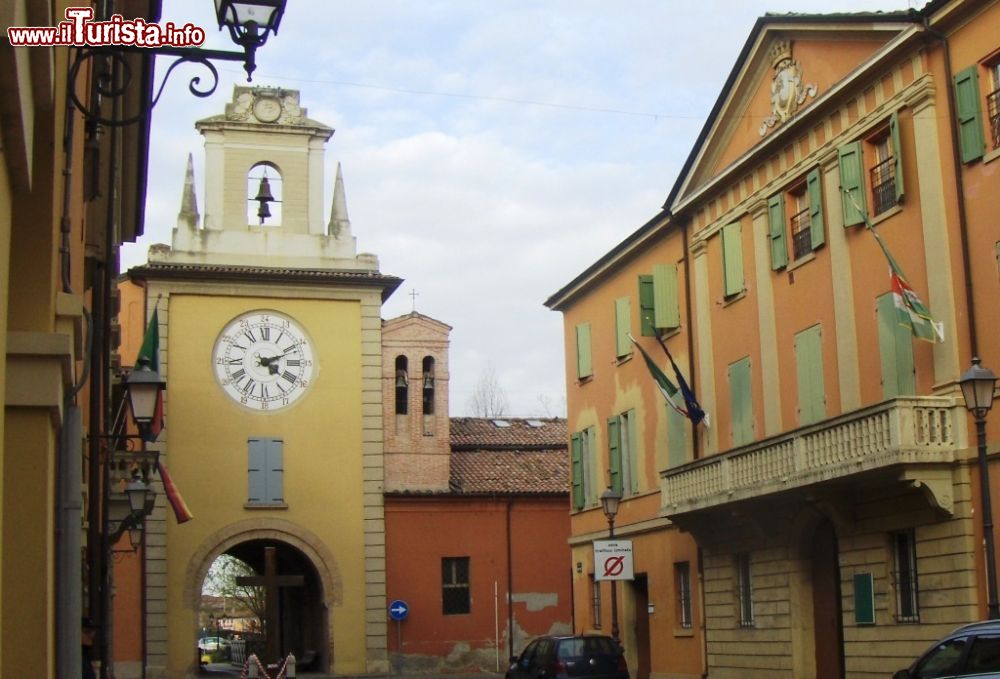 Immagine Il centro di Sant'Agata Bolognese, la città della Lamborghini in Emilia-Romagna