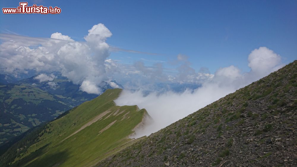Immagine Il paesaggio spettacolare del Dent de Valère in Val d'Illiez in Svizzera, Canton Vallese