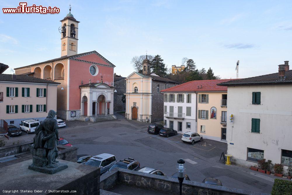 Immagine La piazza centrale di Stabio, Canton Ticino in Svizzera - © Stefano Ember / Shutterstock.com