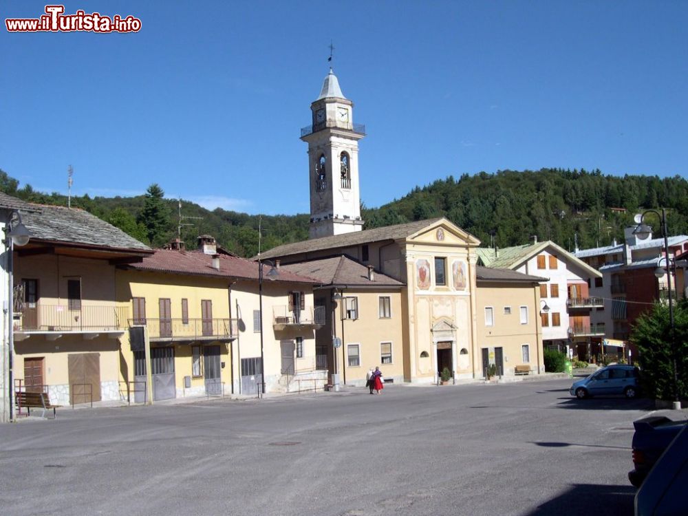 Immagine Lurisia nel  Piemonte, meta famosa per il suo stabilimento termale  - © Corradini Giampaolo / mapio.net