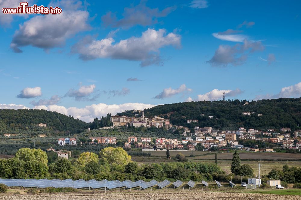 Immagine Panorama dal borgo di Terme di Rapolano: le Serre, un minuscolo villaggio medievale