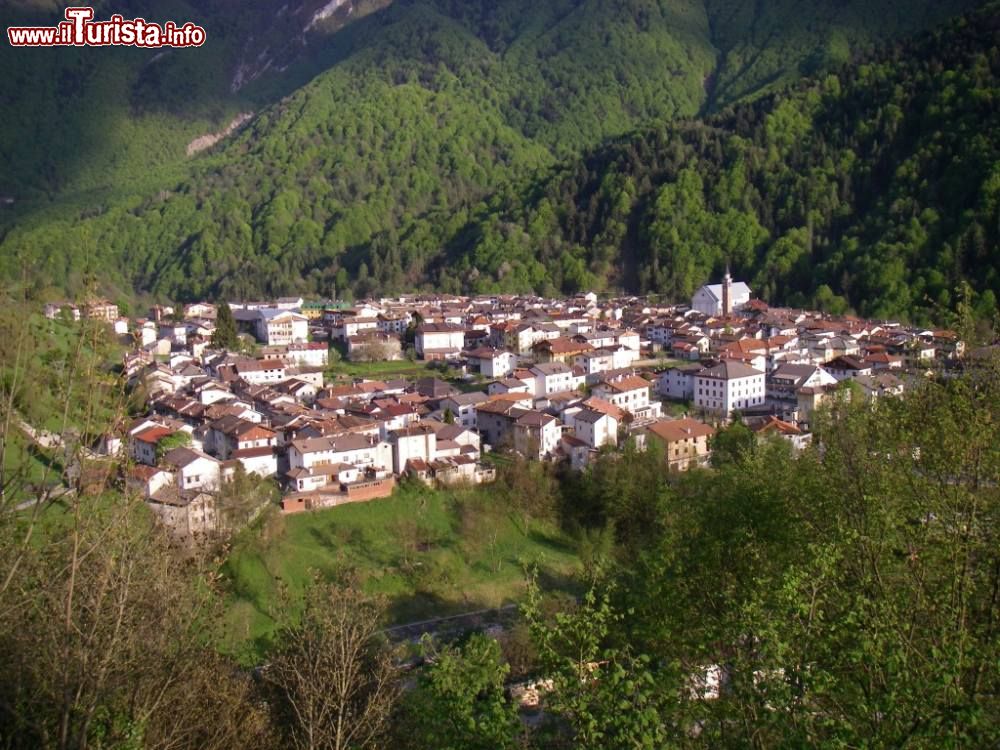 Immagine Panorama di Claut in Friuli, Val di Cellina - © giacomo G / parcodolimitifriulane.it