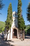 Un'antica chiesetta nella cittadina di Lovran, Croazia.

