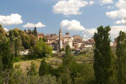 Il paese di Castelnuovo Berardenga, delizioso borgo toscano in provincia di Siena.
