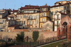 Una bella immagine del centro storico di Mondovì, Piemonte, Italia.



