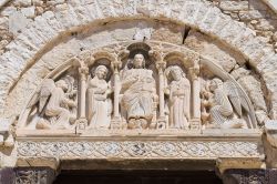 Decorazione della chiesa di Sant'Andrea a Barletta, Puglia. Le prime testimonianze di questo edificio di culto risalgono al XII° secolo.
