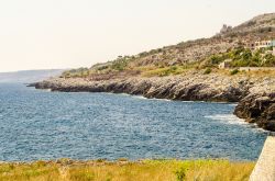 Dettaglio della costa alta di Marina di Andrano in Puglia
