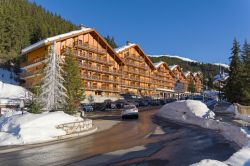 Edilizia residenziale nello ski resort di Meribel, Savoia, Francia - © Sergey Rybin / Shutterstock.com