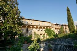 La Certosa di Pontignano, detta anche Certosa di San Pietro, è stata costruita a partire dal XIV secolo - © pugajl / Shutterstock.com