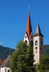 I due campanili della chiesa di San Lorenzo a San Lorenzo di Sebato, vicino a Brunico, Trentino Alto Adige - © Lenar Musin / Shutterstock.com