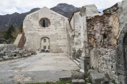 I resti della chiesa di San Giovanni Battista a Venzone