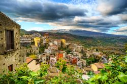 Il borgo di Castiglione di Sicilia nella zona dell'Etna