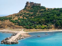 Il Castello Genovese di Tabarka, e la spiaggia della Tunisia