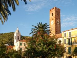 Il centro storico di Noli in Liguria -  © Mor65_Mauro Piccardi / Shutterstock.com