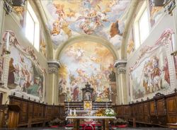 Il coro e gli affreschi della chiesa dei Santi Quirico e Giulitta a lezzeno - © www.triangololariano.it