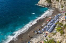 Il Lido delle Sirene a Bergeggi in Liguria, una delle spiagge più belle della RIvera di Ponente