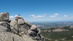 Il panorama sconfinato che si gode dal Monte Limbara in Sardegna, siamo in Gallura
