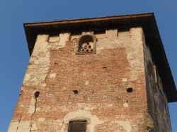 Il torrione di Rocca Strozzi, il castello di Campi Bisenzio in Toscana - © lissa.77 / Shutterstock.com