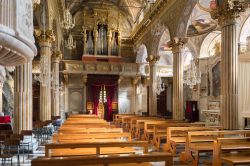 Interno della chiesa di San Giacomo di Corte a Santa Margherita Ligure, sulla Riviera di Levante
- © Anton_Ivanov / Shutterstock.com 