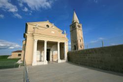 La Chiesa della Madonna dell'Angelo sul molo di Caorle in Veneto.