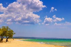 La spiaggia spettacolare tra Torre Pali e Pescoluse soprannominata come le Maldive del Salento, in Puglia.