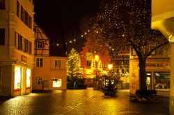 Mercatino romantico di Natale a Nordlingen in Germania - © volkova natalia / Shutterstock.com