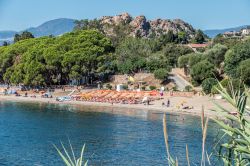 Ogliastra, Sardegna: una delle belle spiagge di Santa Maria Navarrese - © AlePana / Shutterstock.com