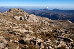 Panorama della zona di Oliena, dal monte Corrasi, Supramonte, Sardegna.
