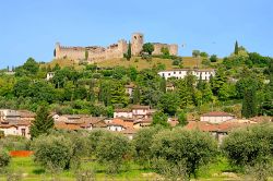 Il panorama di Padenghe sul Garda e il Castello Medievale che domina il borgo