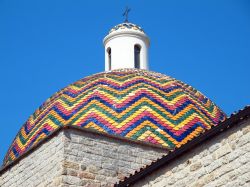 Particolare della cupola colorata della chiesa ortodossa di Olbia, Sardegna.
