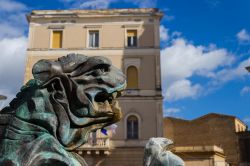 Particolare della Fontana del Tritone in Piazza Giuseppe Garibaldi a Caltanissetta, Sicilia