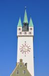 Particolare della Torre dell'Orologio nella città di Straubing, Baviera, Germania.
