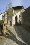 Passeggiata nel cuore storico del borgo toscano di Coreglia Antelminelli nella Media Valle del Serchio