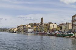 Scorcio di Marta affacciata sul lago di Bolsena nel Lazio