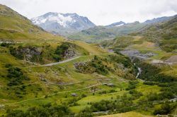 Sentieri escursionistici nelle Alpi europee in Val Thorens, Saint-Martin-de-Belleville (Francia).


