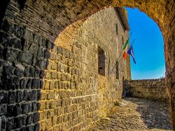 Visita al Castello di Vulci, non lontanao da Montalto di Castro, nel Lazio