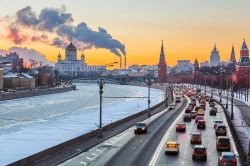 Tramonto a Mosca, Russia - Una bella immagine della città russa che sorge sulle sponde del fiume Moscova: al calar del sole l'atmosfera che si respira è ancora più affascinante ...