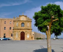 Una chiesa nel centro di Naro in Sicilia