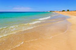 Una spiaggia della costa di Salve in Puglia, vicino alle famose "Maldive del Salento"