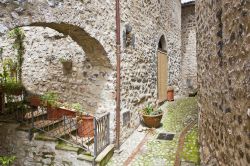 Uno scorcio del borgo in pietra di Vallo di Nera in Umbria