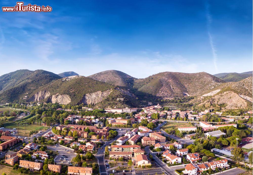 Immagine San Giuliano Terme, vista panoramica del borgo termale della Toscana