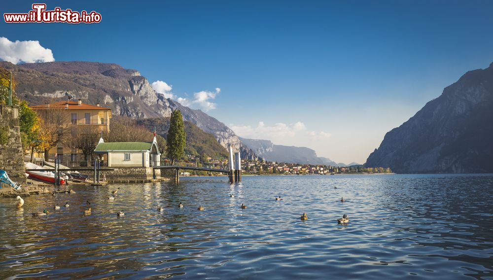 Immagine Scorcio del Lago di Como a Mandello del Lario, Lombardia