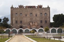 La facciata del Palazzo della  Zisa a Palermo, uno dei Patrimoni UNESCO della città siciliana - © Gandolfo Cannatella / Shutterstock.com