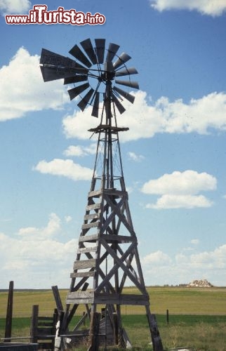 Un mulino a vento del Wyoming (windmill). Credit: Wyoming Travel & Tourism