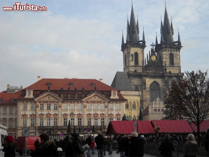 Piazza Staromeska (piazza della citt vecchia) che  il vero cuore di Praga