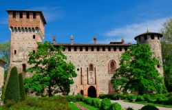 Il Castello medievale di Grazzano Visconti in Emilia, è il nucleo originale del borgo storico della provincia di Piacenza