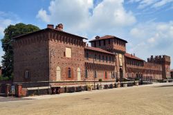 Il Castello Sforzesco in centro a Galliate, provincia di Novara, Piemonte
